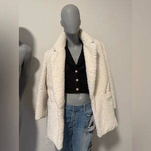 Alice + Olivia Women’s Off White Teddy Coat
